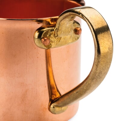 Kupferbecher mit Messinggriff