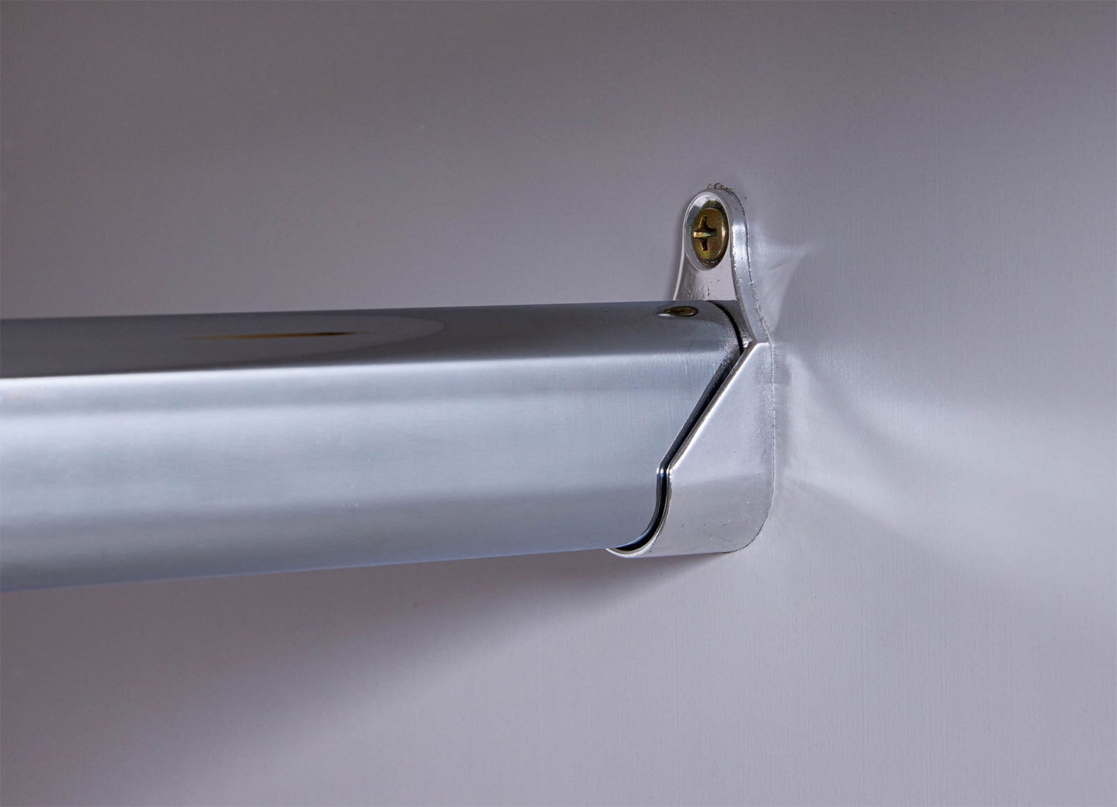 Drehtürenschrank KILIAN 92 x 205 cm weiß/ pastellgrün