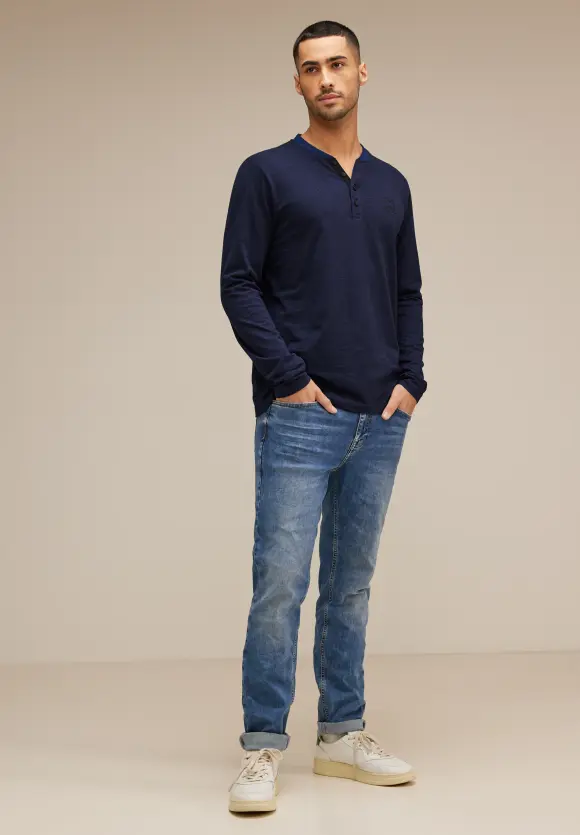 Henleyshirt mit Brustprint - true blue