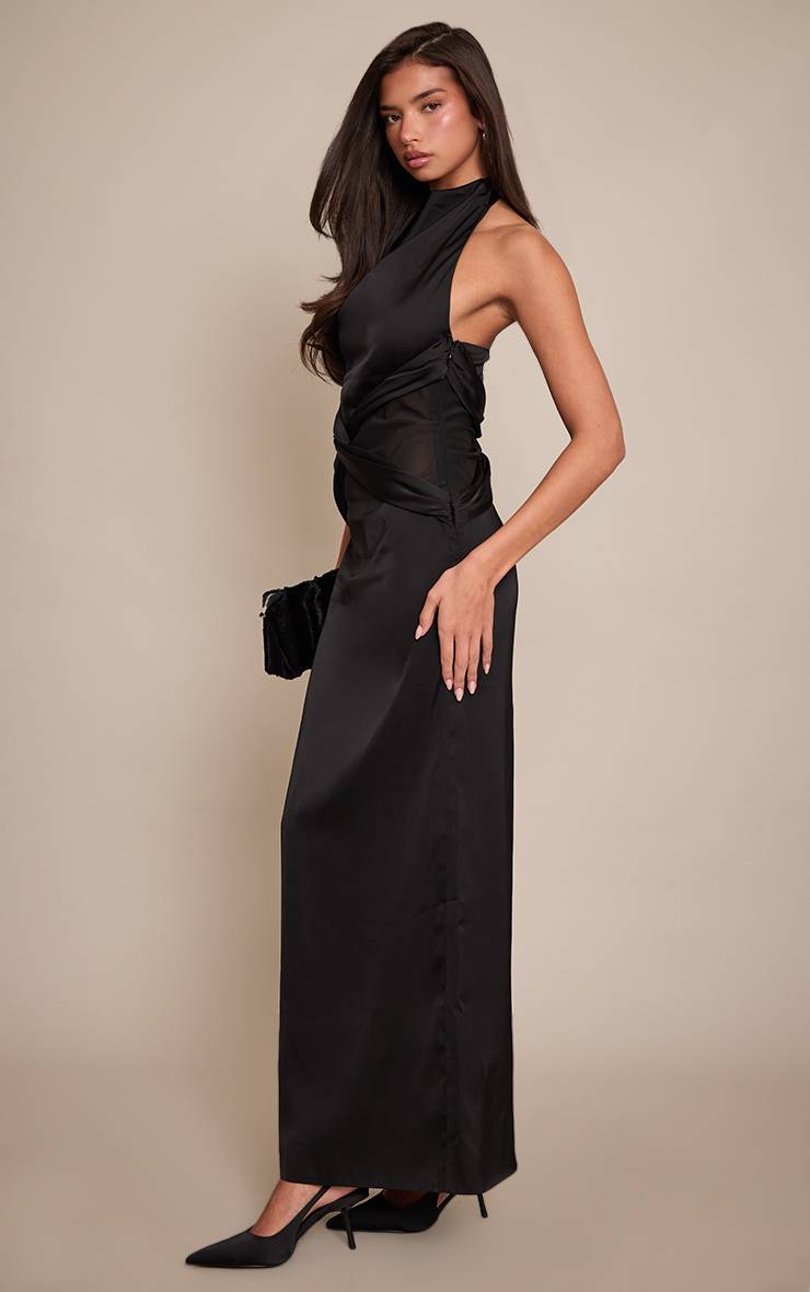 Noir Robe Longue En Satin Avec Détails En Résille