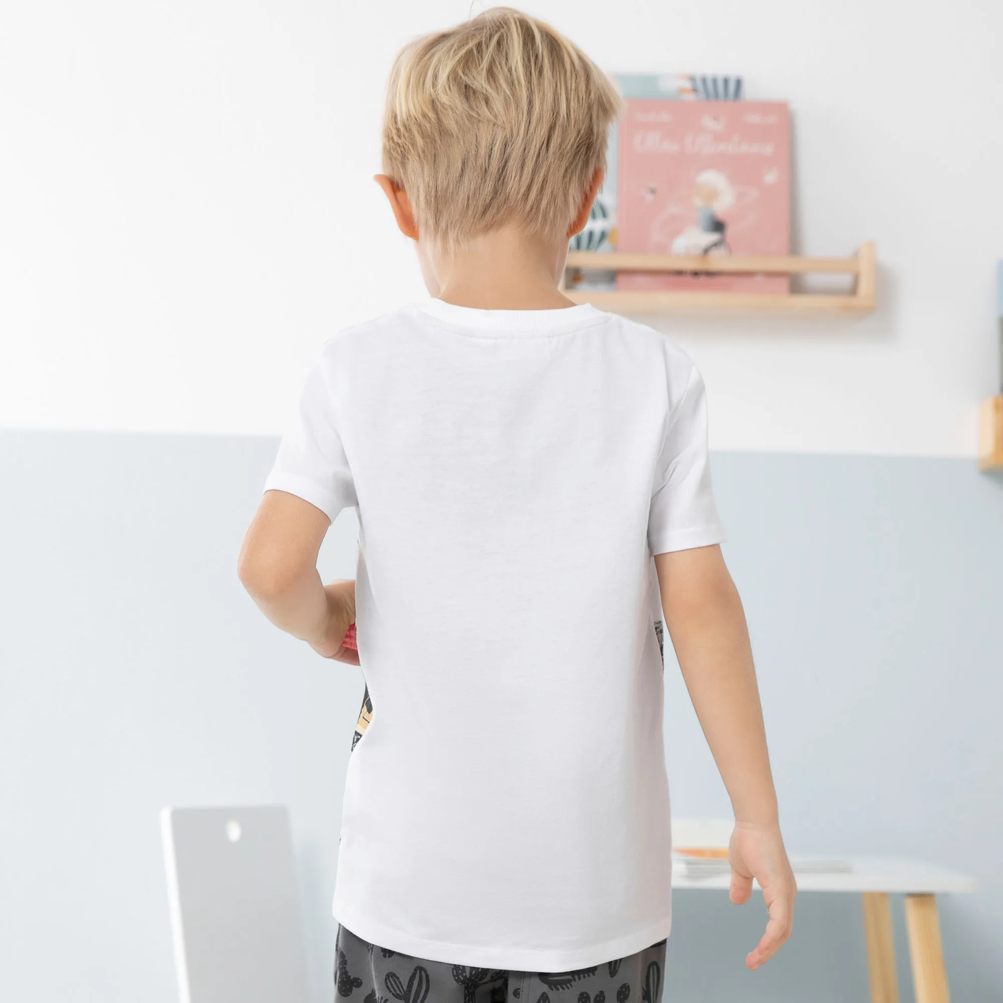 Jungen-T-Shirt mit Geländewagen-Frontaufdruck