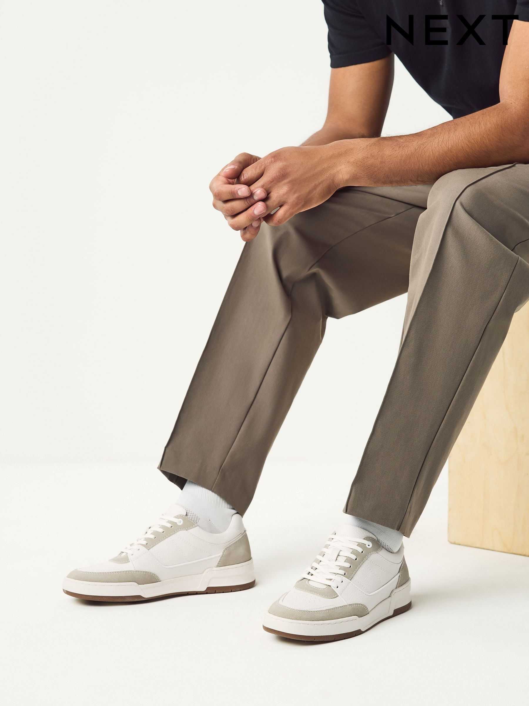 Neutraal - Smart Casual Trainers with Suede Trim