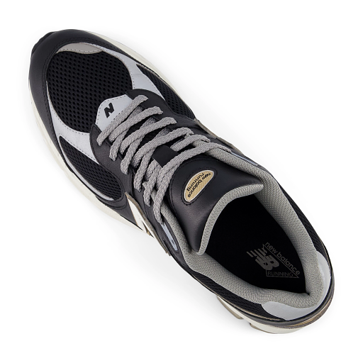 New Balance 2002R Sneakers, Black/Gold , 44