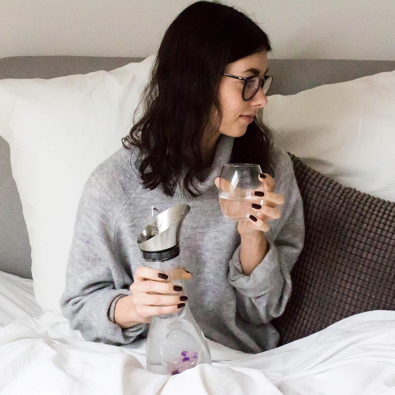 VitaJuwel Era WELLNESS | Edelsteinwasserset mit Amethyst, Rosenquarz & Bergkristall für Entspannung und Ausgleich (Karaffe & Edelsteinphiole)