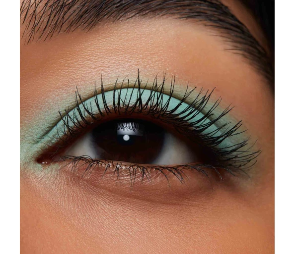 M•A•C Lash Dry Shampoo Mascara Refresher