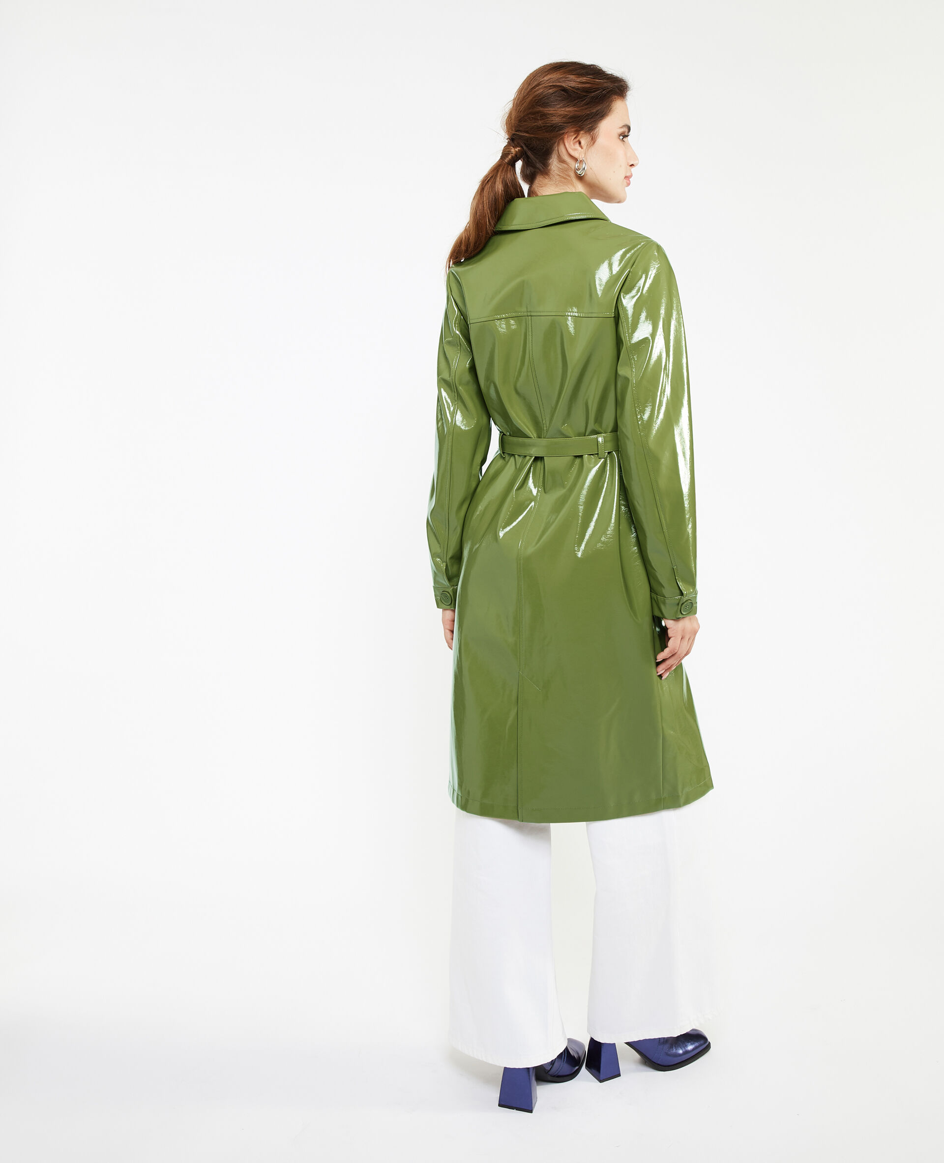 Manteau ceinturé en vinyle - Vert olive