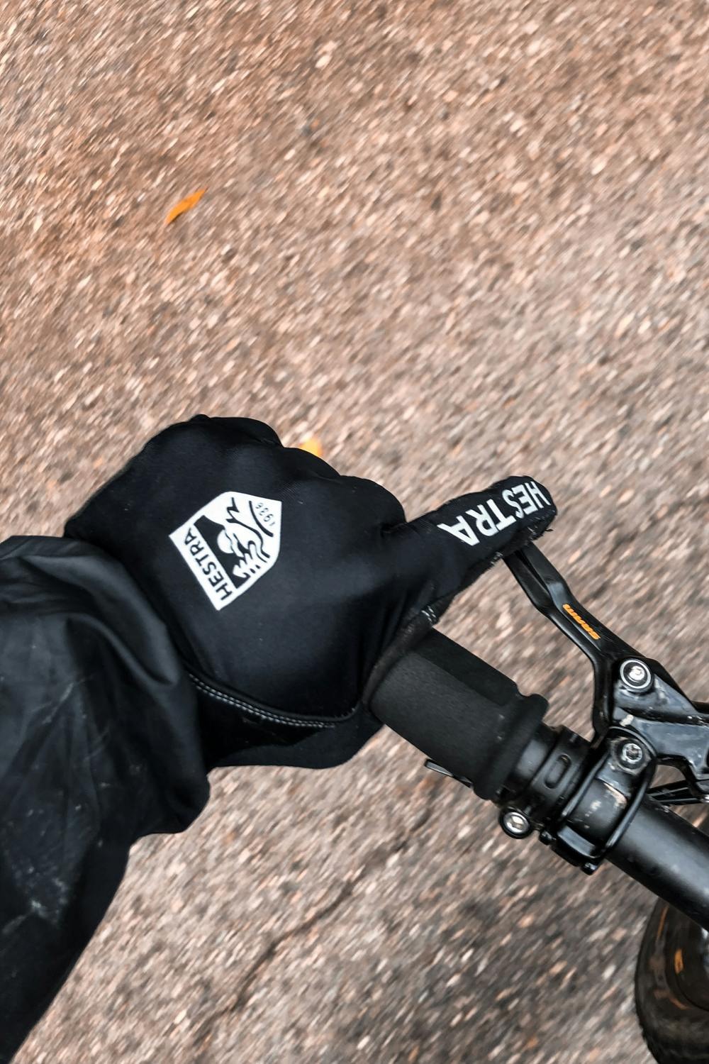 Ergo Grip Race Cut - 5 finger 100/Svart