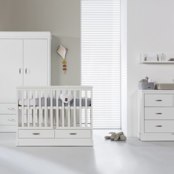 Kidsmill Newport Babykamer Wit | Bed 60 x 120 cm   Commode