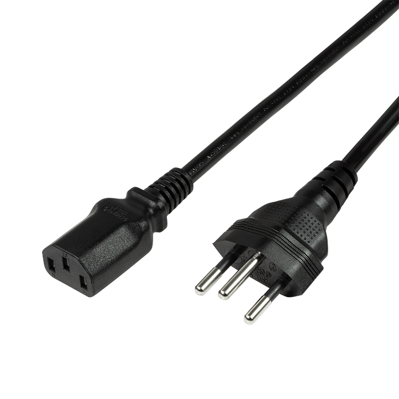 Netzkabel auf Kaltgerätebuchse IEC C13 schwarz