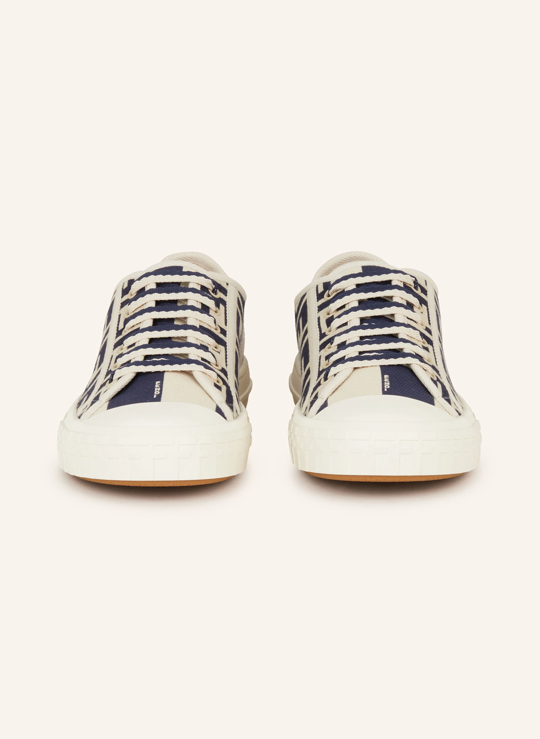 FENDI Sneaker