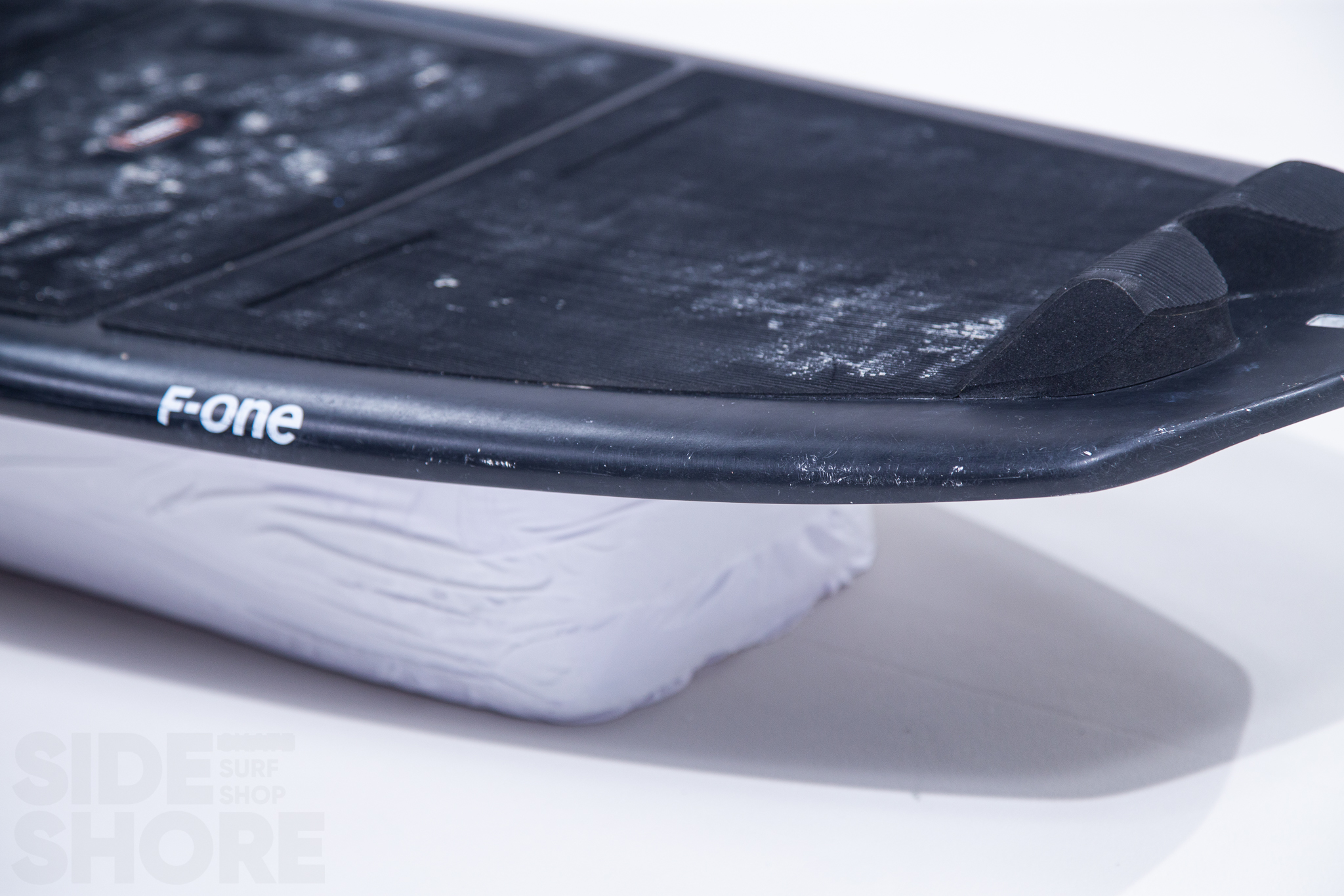 F.one Magnet Carbon 2023 - 5'1 x 18.5