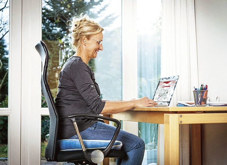Keilkissen für eine gesunde Sitzhaltung