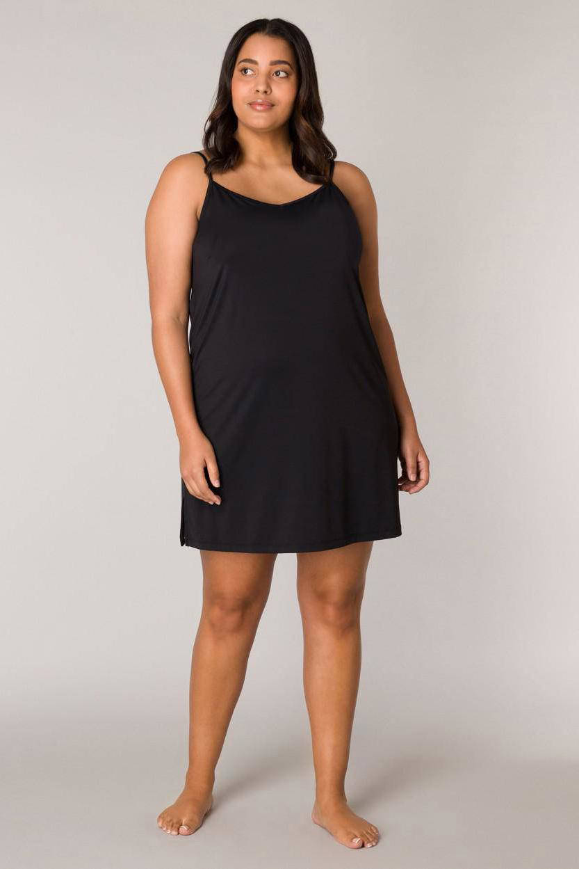 Base Level Curvy onderjurk Yanira met verstelbare bandjes zwart