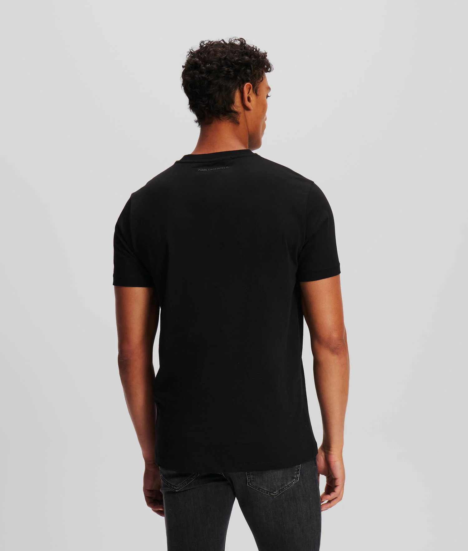 T-SHIRT AVEC LOGO ROND TON SUR TON