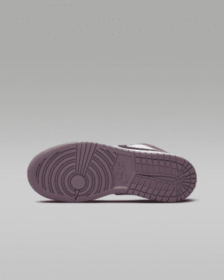 Air Jordan 1 Low SE Older Kids' Shoes