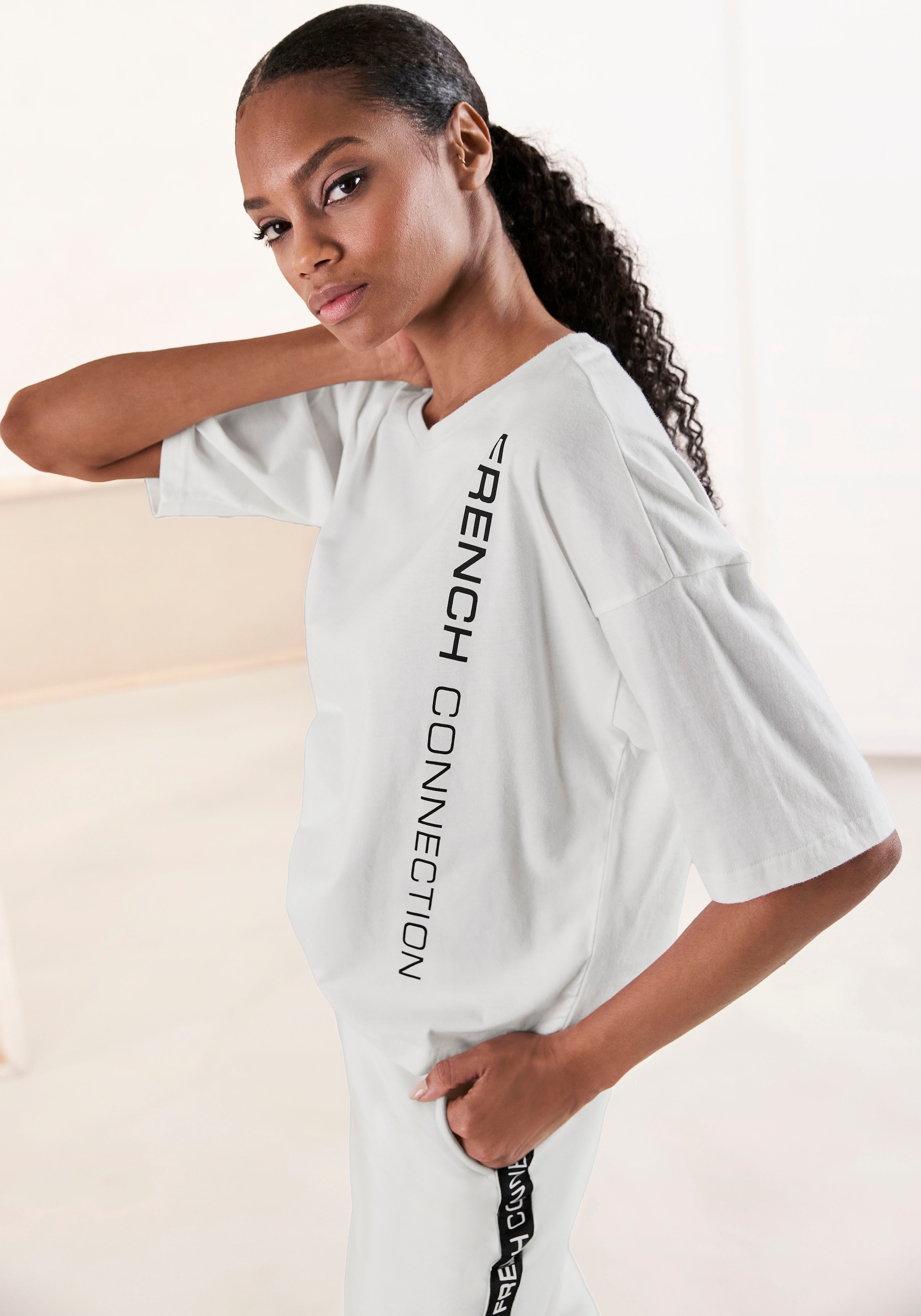 French Connection Sweathose  mit seitlichen Kontraststreifen und Logodruck