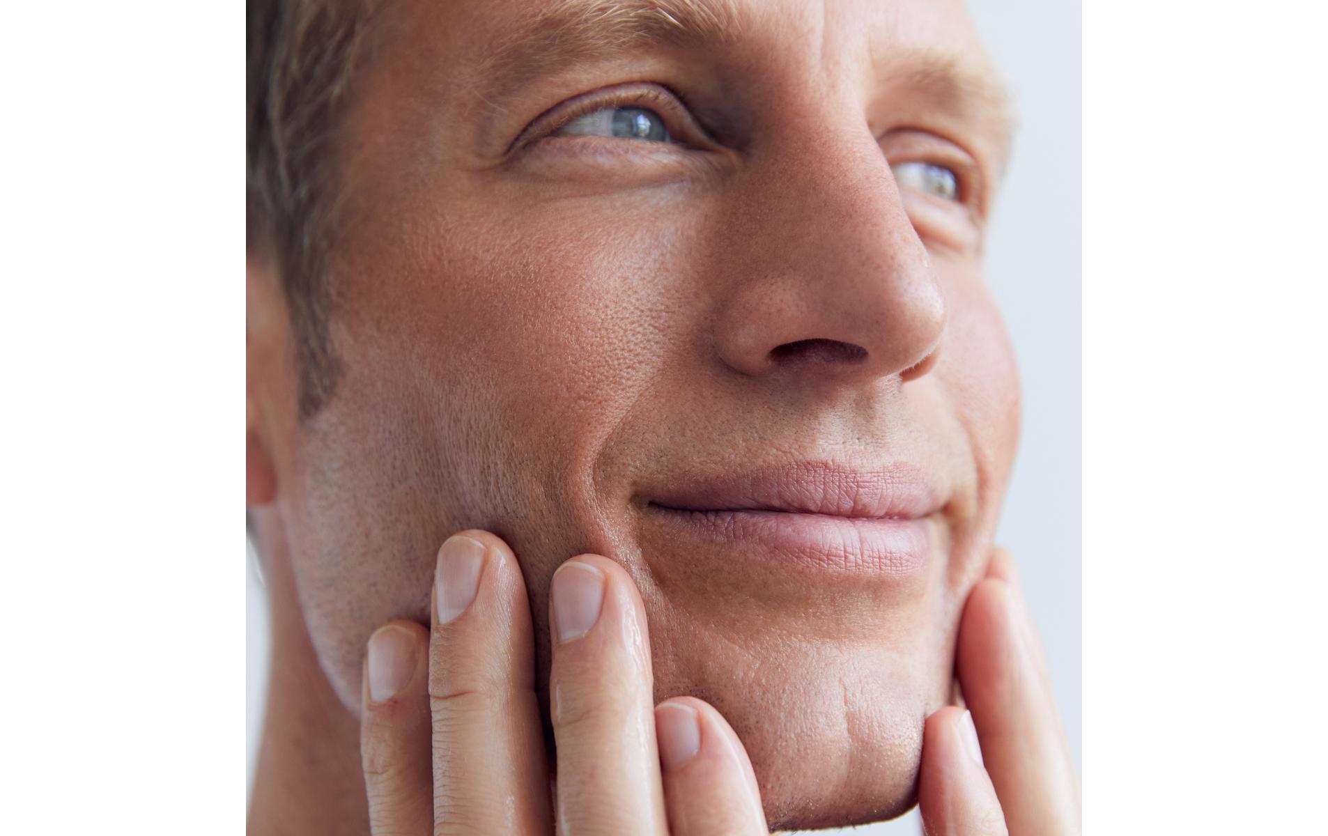 After Shave Fluid Hydrocare 100 mlAftershave-Fluid beruhigt die Haut sanft und schützt sie effektiv vor dem Austrocknen
