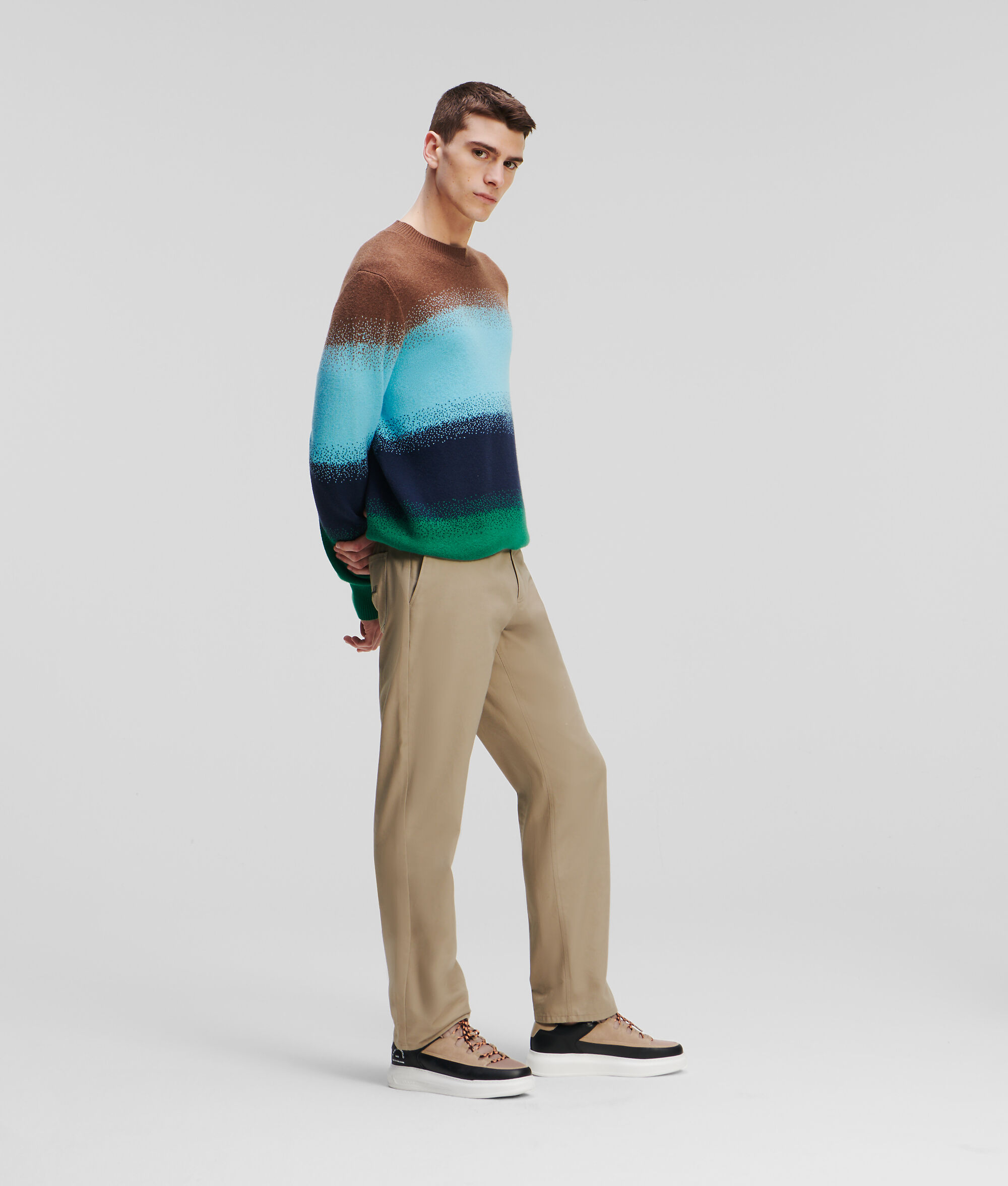 PULL À RAYURES DÉGRADÉES