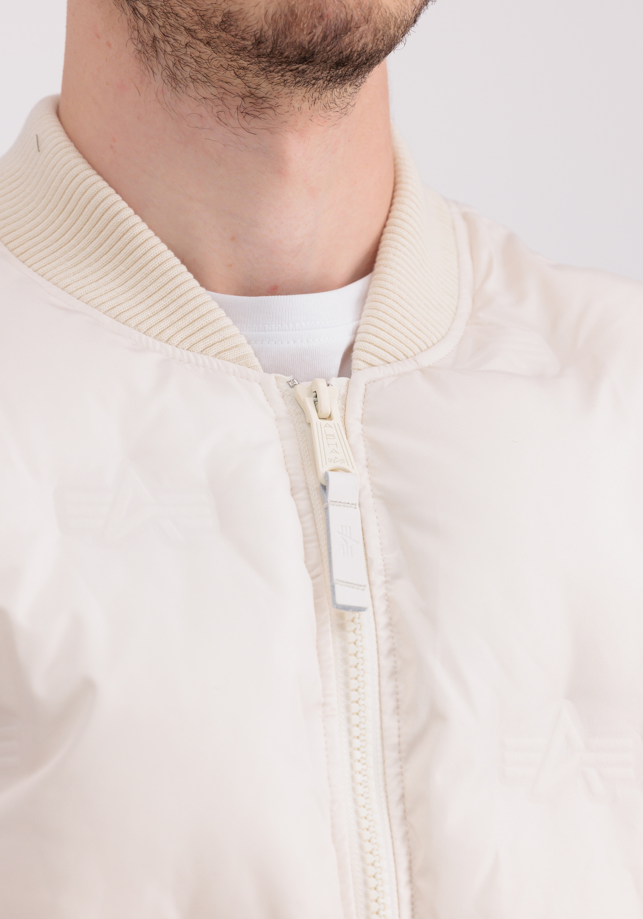 Alpha Industries Winterjacke »MA-1 Emb. Logo Puffer«