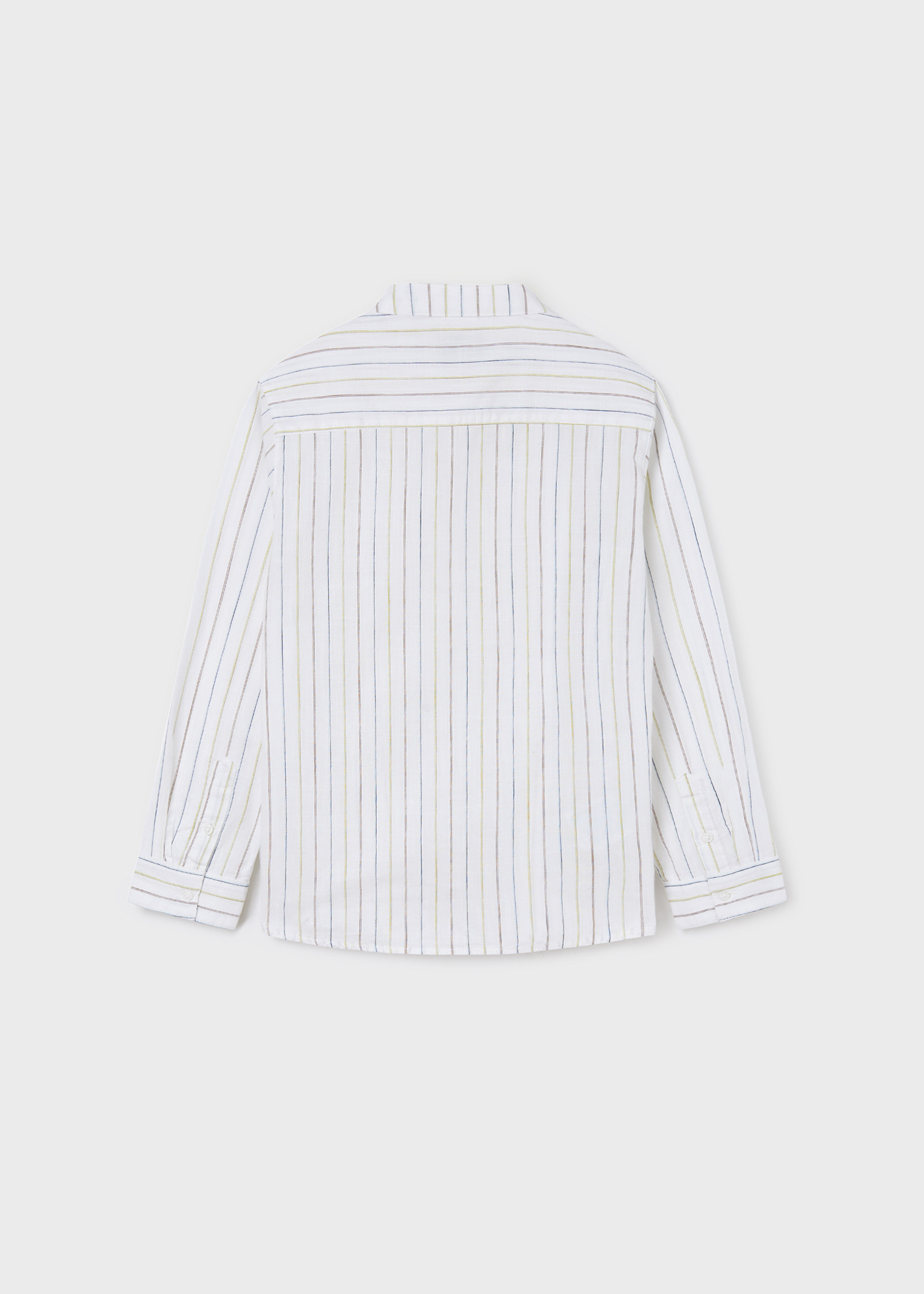 Camisa infantil masculina de algodão sustentável com estampa e gola mandarim.