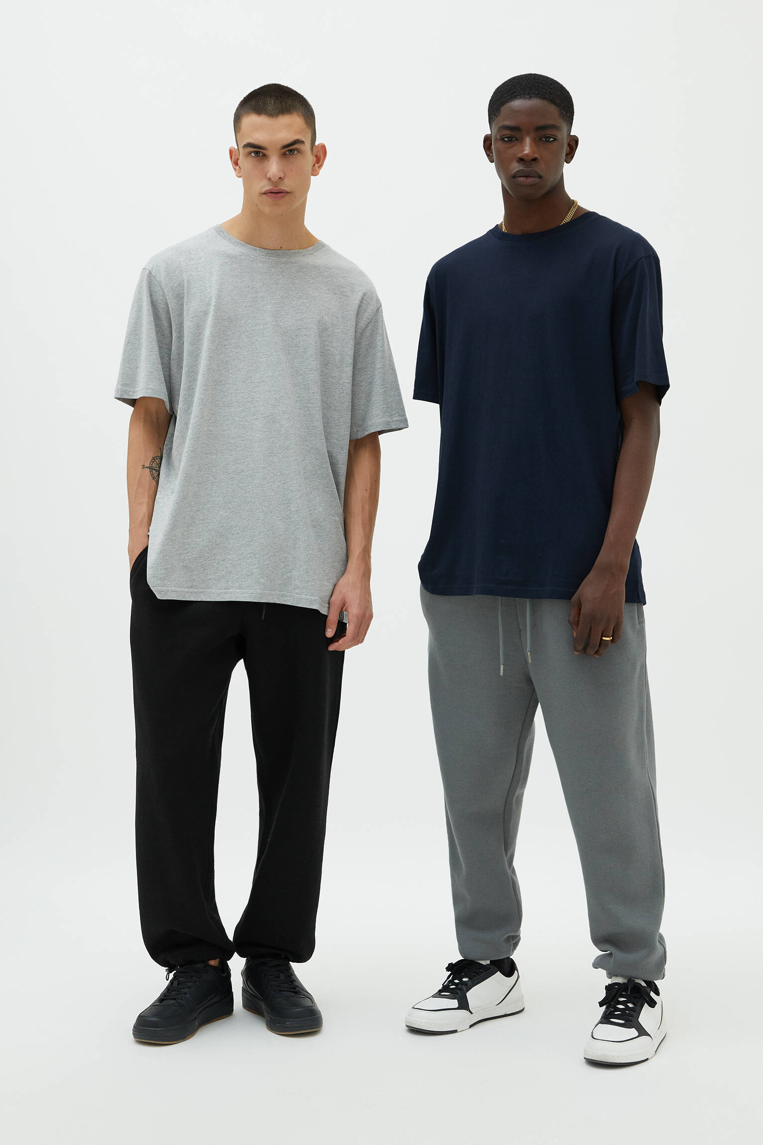 PACOTE DE CAMISETAS BÁSICAS - CINZA