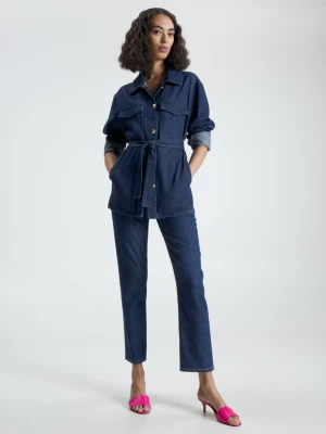 Calça jeans reta clássica de cintura alta