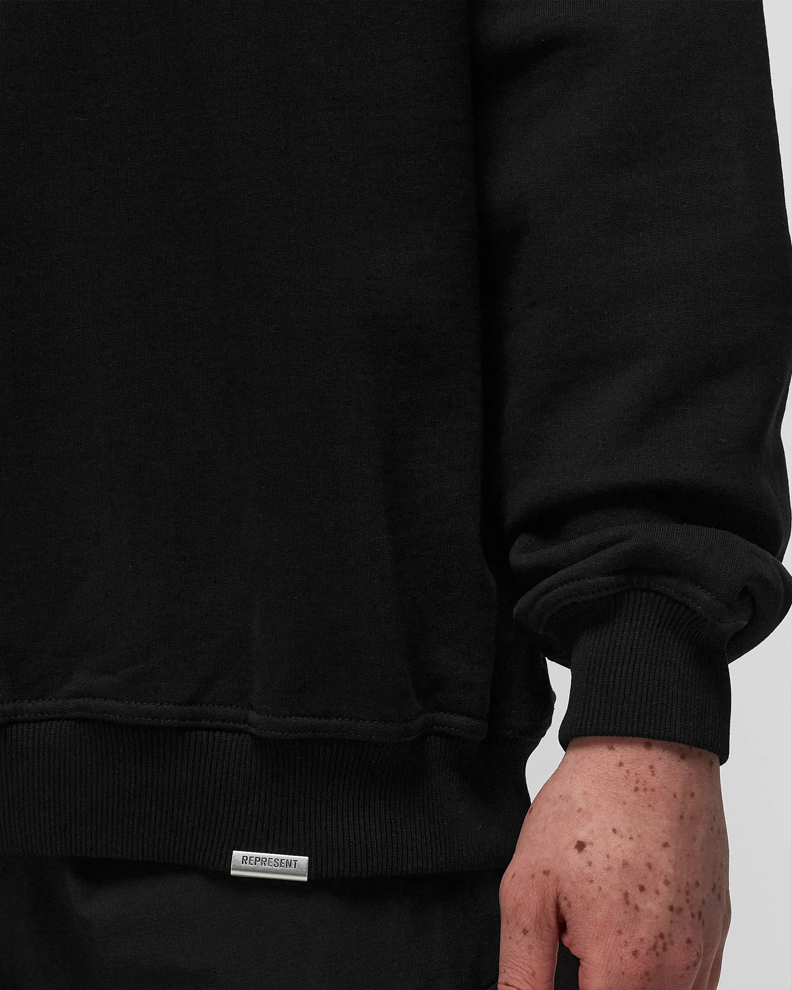 Represent ICARUS SWEATER