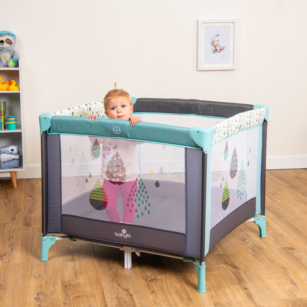 Babylo 2-in-1 Reisebett und Laufstall Safari Drops