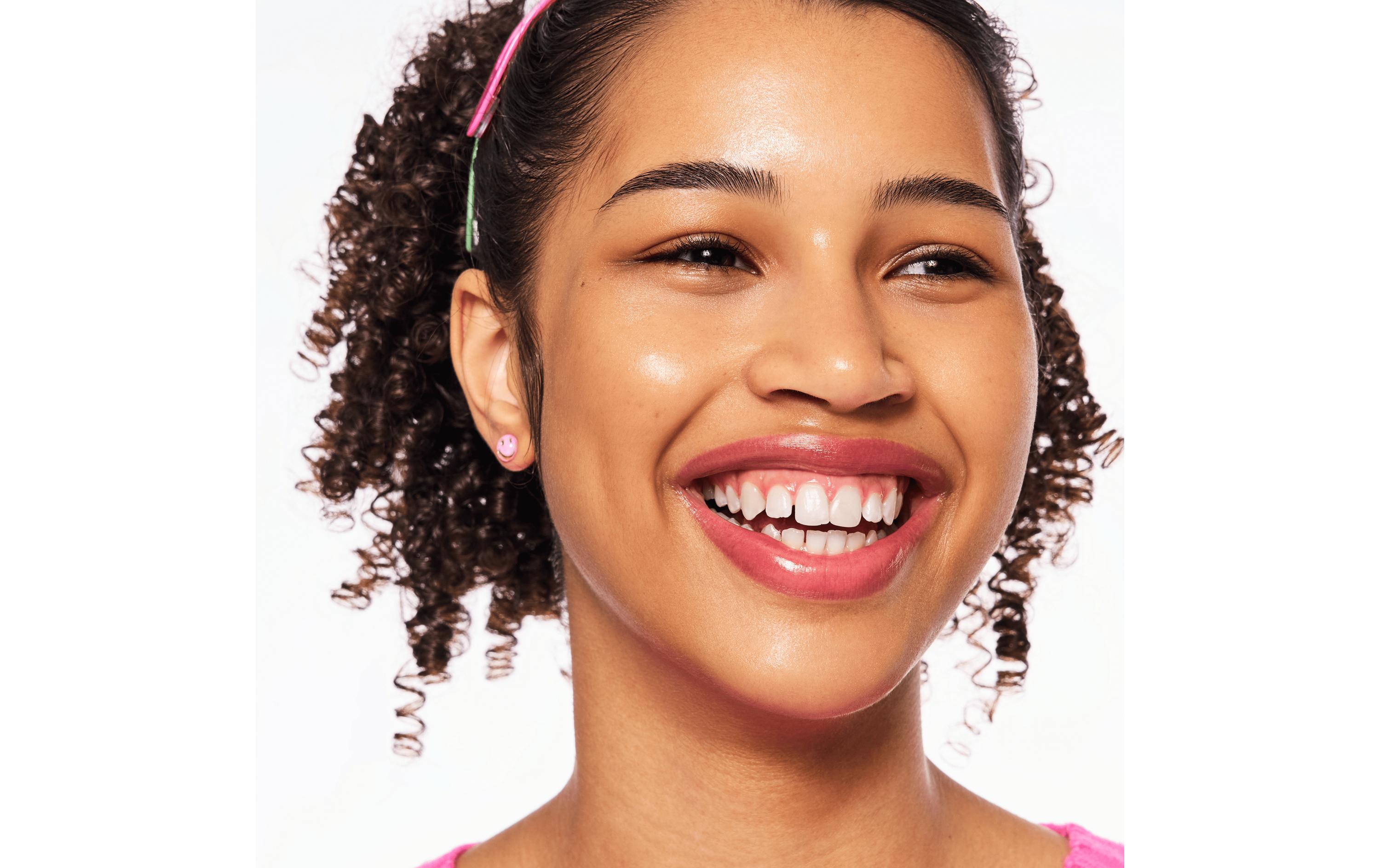 Gesichtsserum Hello, Good Stuff! 30 mlFeuchtigkeitsspendendes Gurkenserum mit kühlendem Effekt