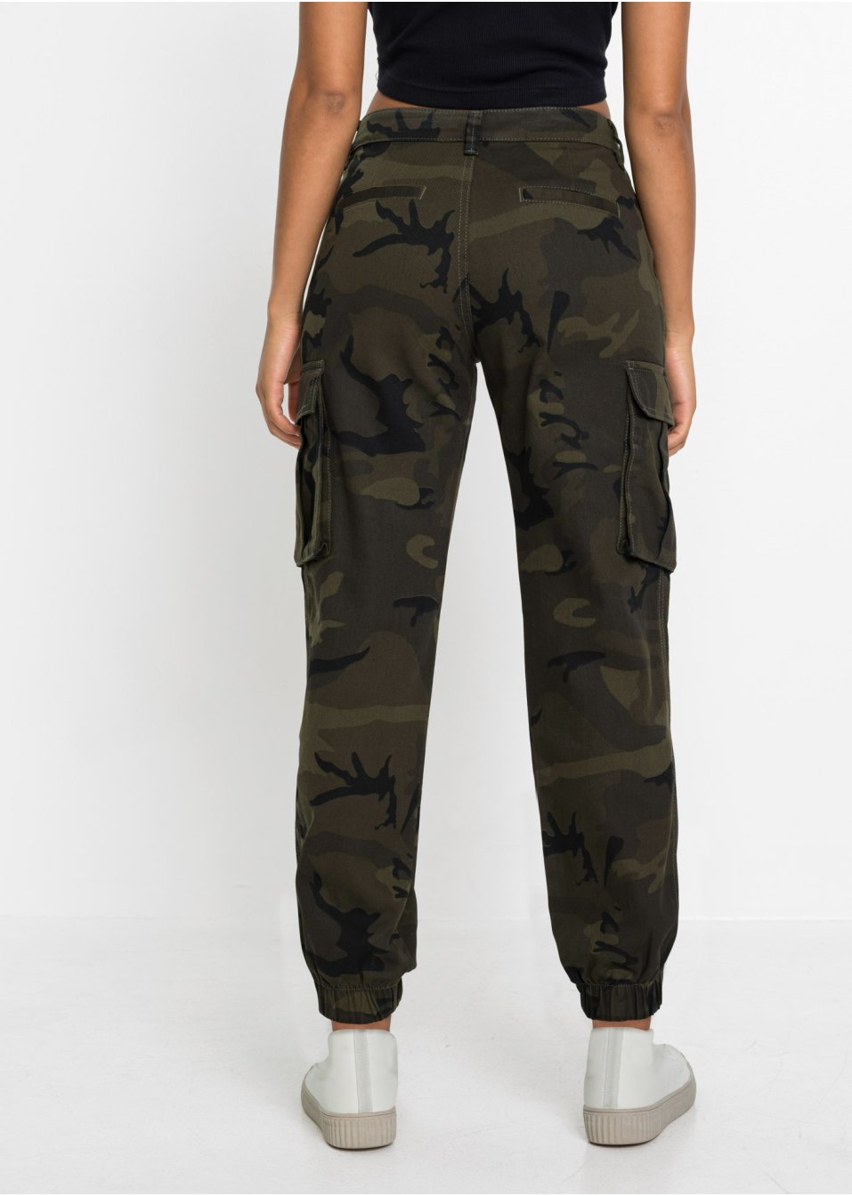 Pantalon cargo avec imprimé camouflage