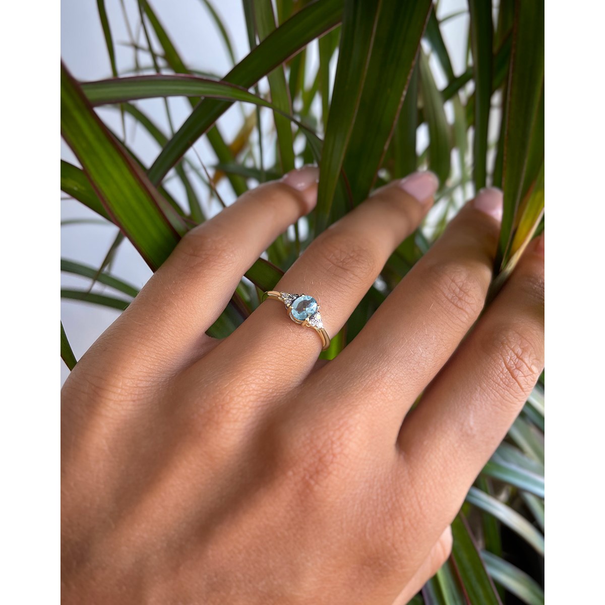 Bague ADEN Or 585 Jaune Aigue-Marine et diamants 2.20grs