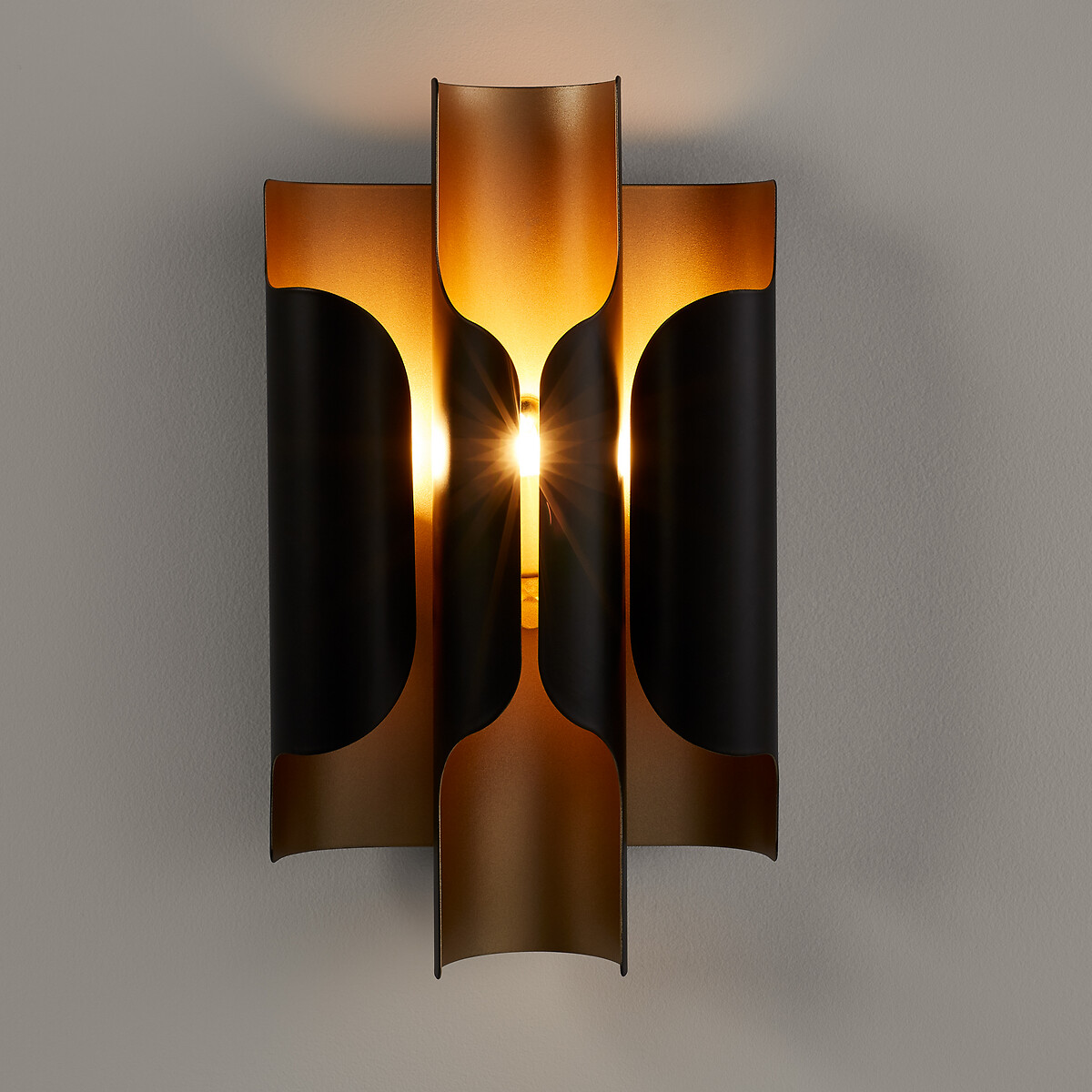 AM.PM<br>Luminária de parede em ferro metálico, Henrio