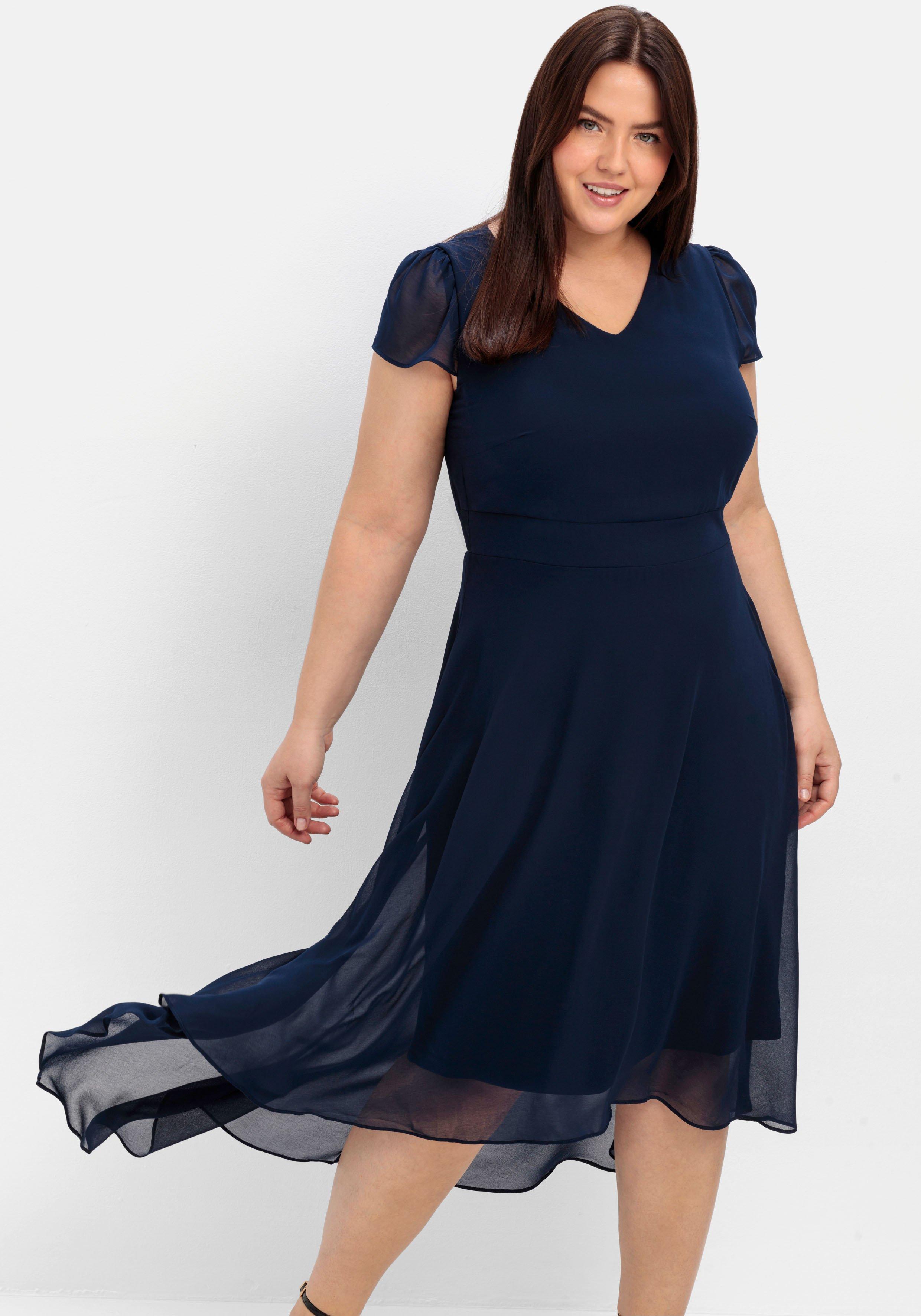 Abendkleid mit Flügelärmeln