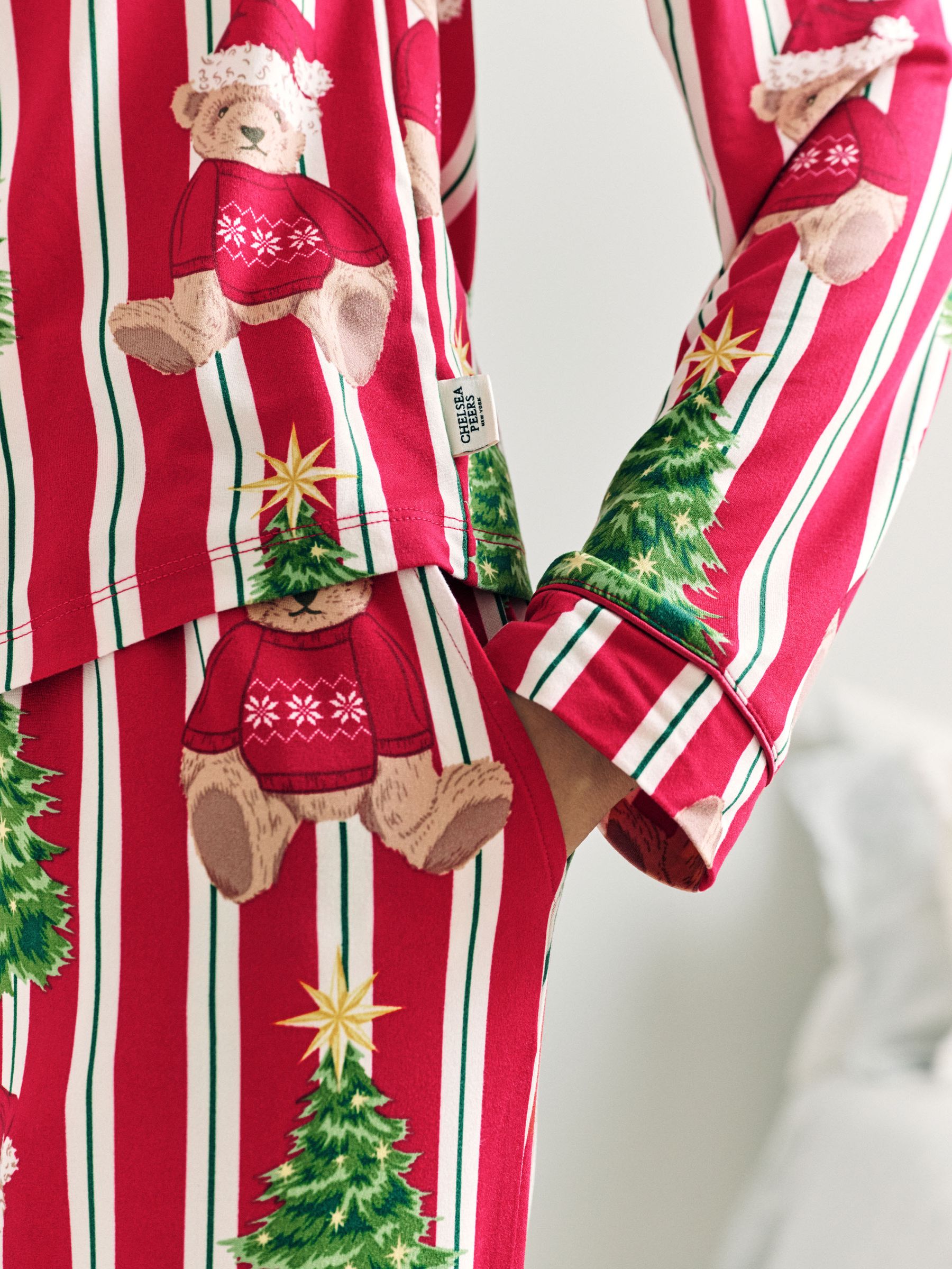 Chelsea Peers lange kerstpyjama met teddybeer en strepen