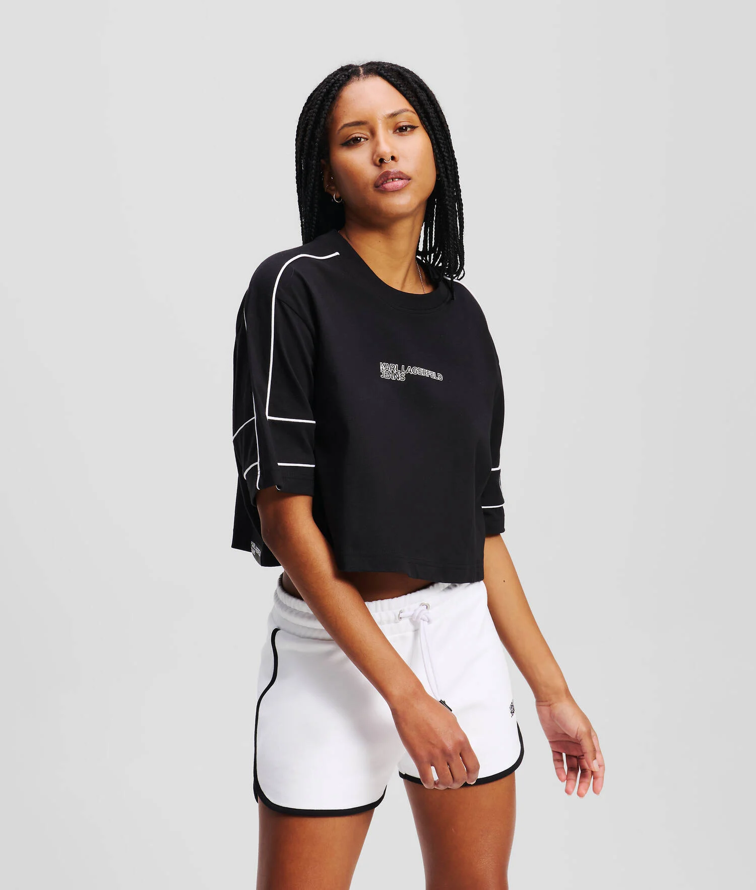 T-SHIRT AVEC DÉTAIL PASSEPOIL - Noir