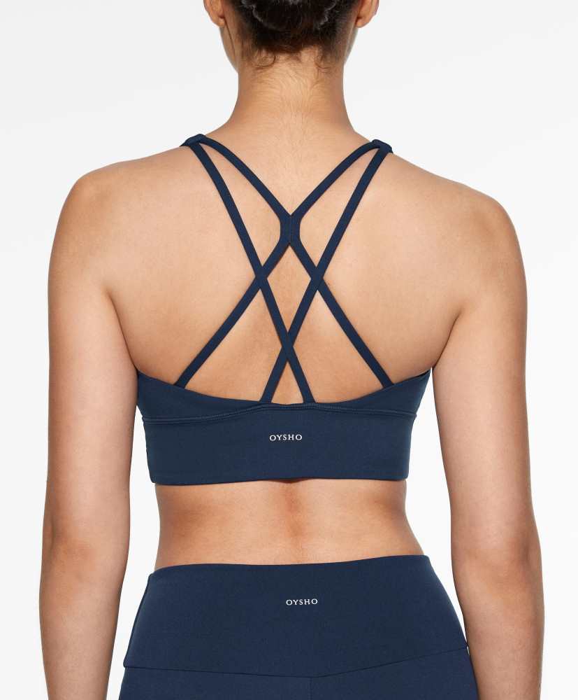Sutiã esportivo com suporte médio para os seios.