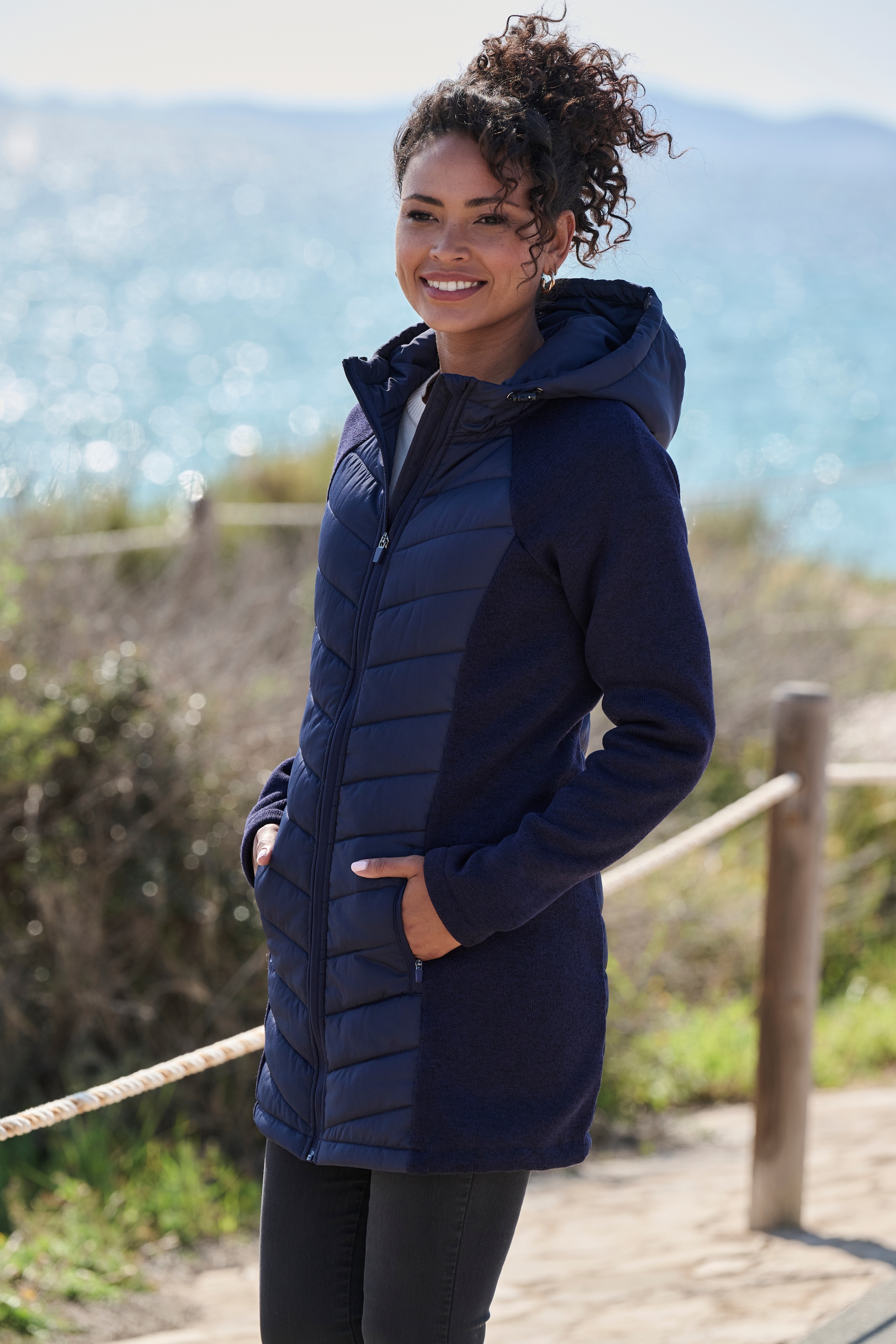 Vivance Steppjacke mitKapuze mit Strickfleece-Ärmeln