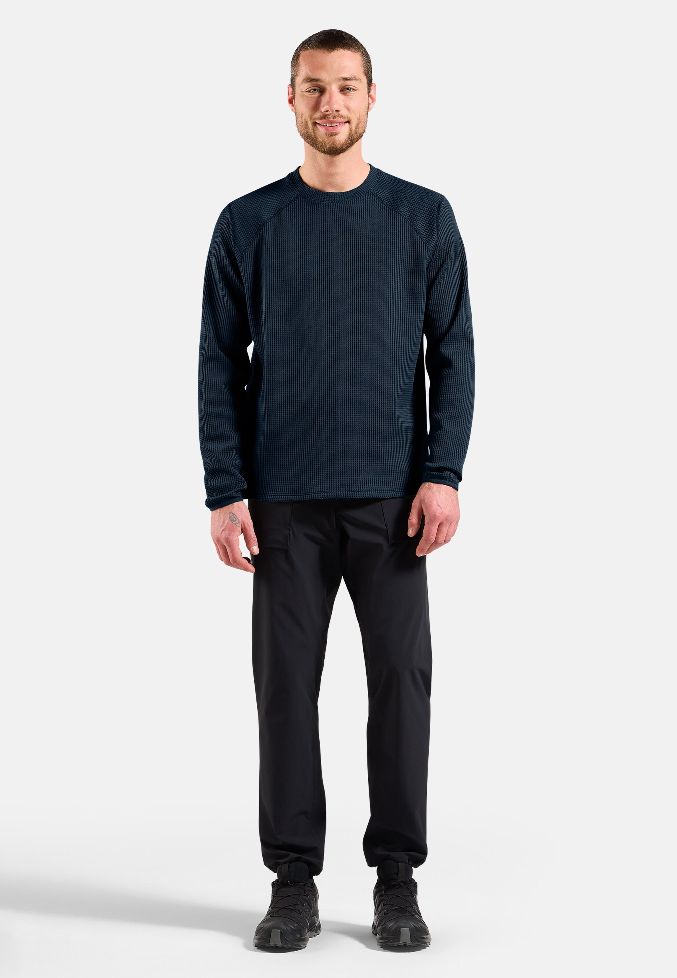 Cubic Multisport Mid Layer mit Rundhalsausschnitt in dark sapphire