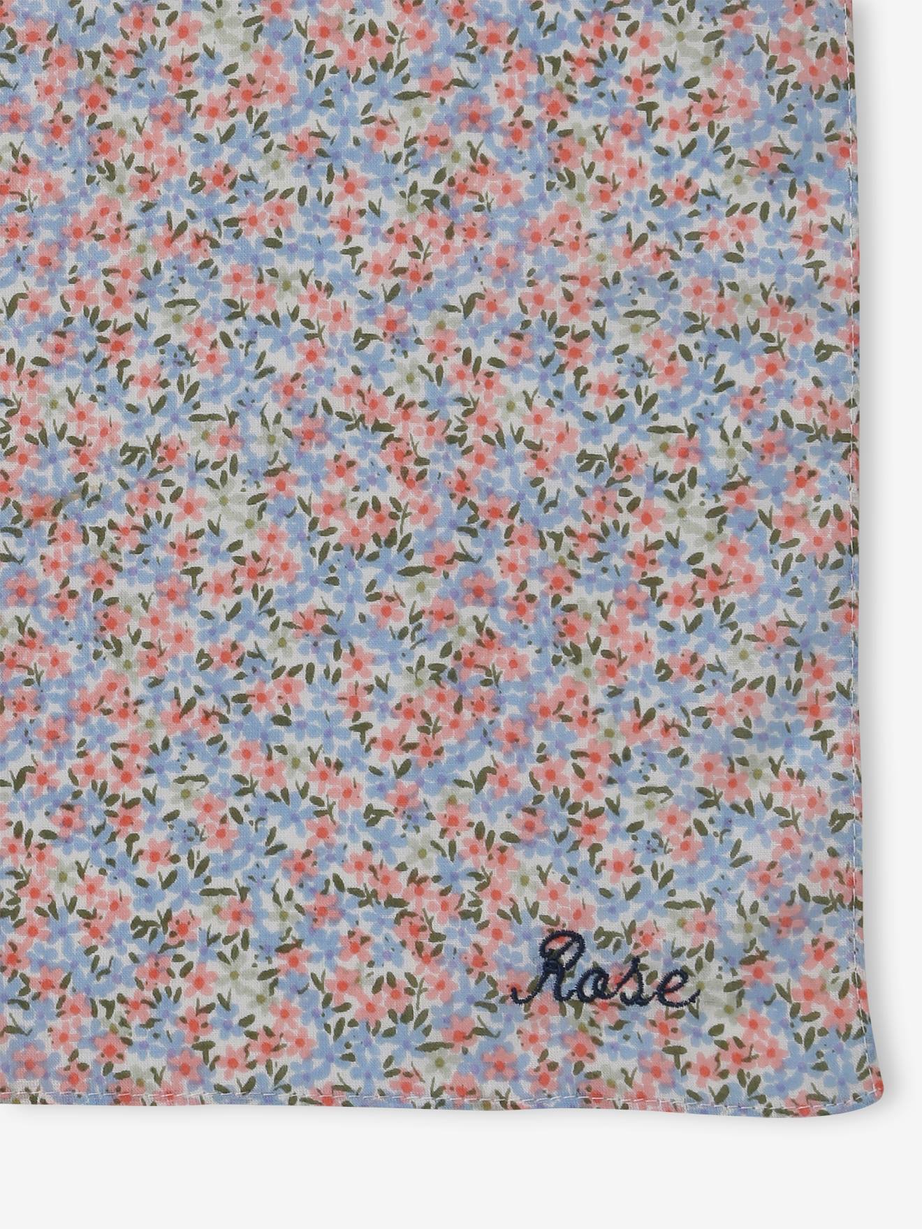 Cachecol personalizado para bebê menina com estampa floral rosa.