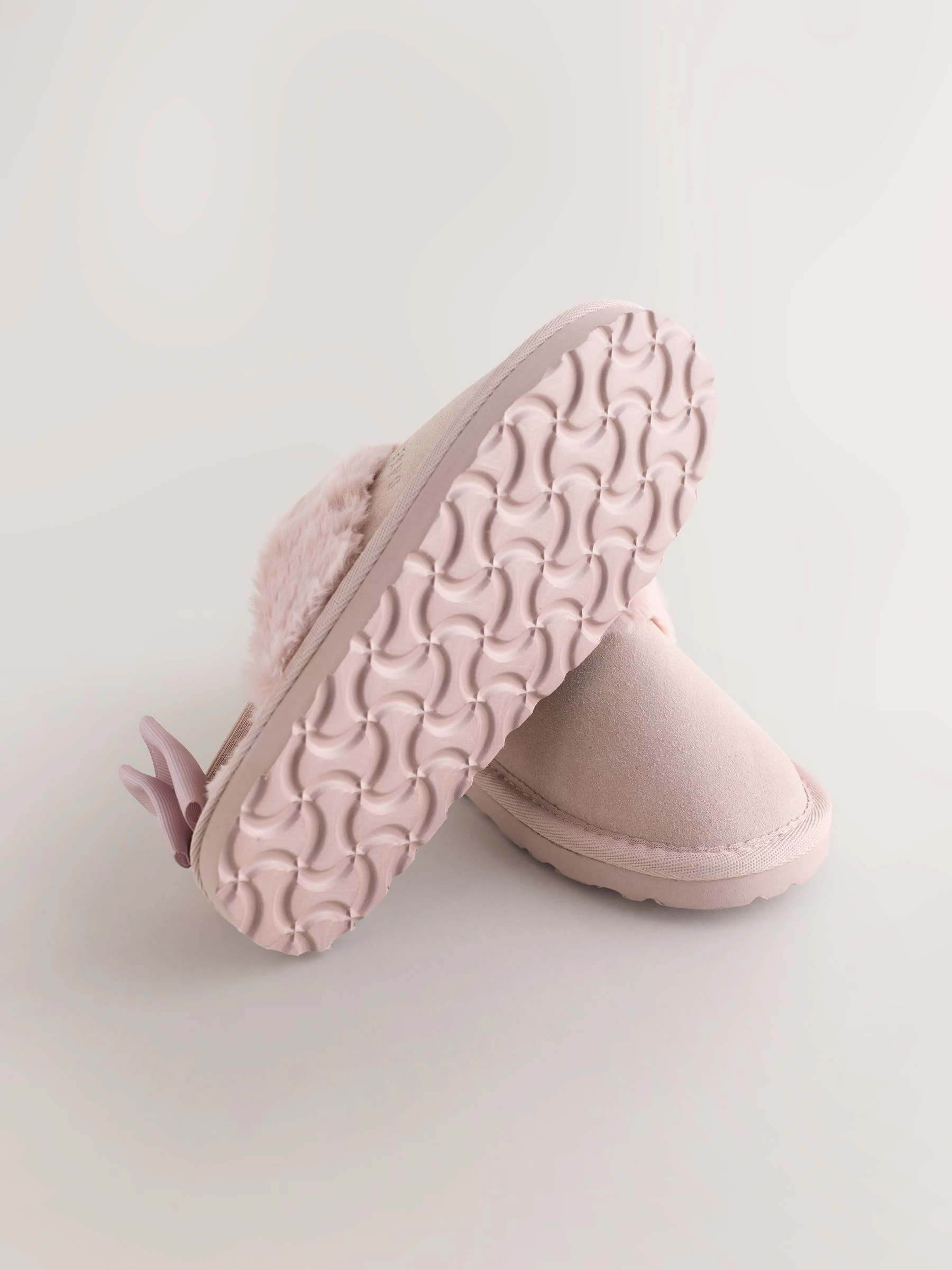 Roze - Baker by Ted Baker Girls Suede Faux Fur Mule Slippers with Bow