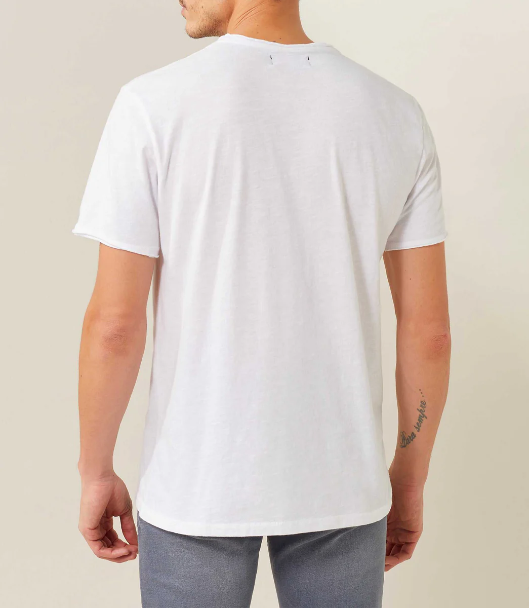 T shirt col rond blanc avec poche poitrine en lin 