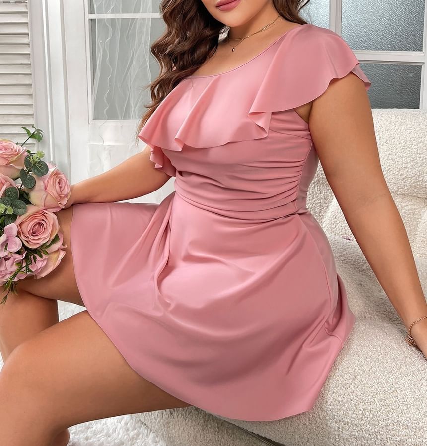 tropibreeze - Plus Size Cap Sleeve Asymmetrische Hals Effen Ruffle Zwemjurk