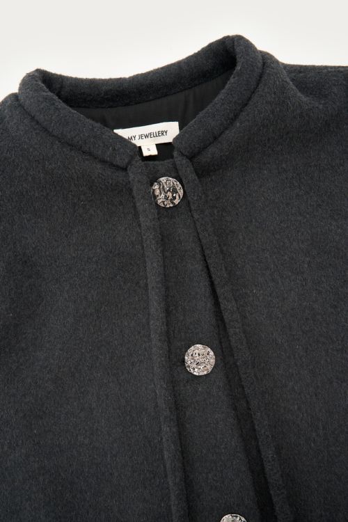 Donkergrijs wollen gilet met knopen