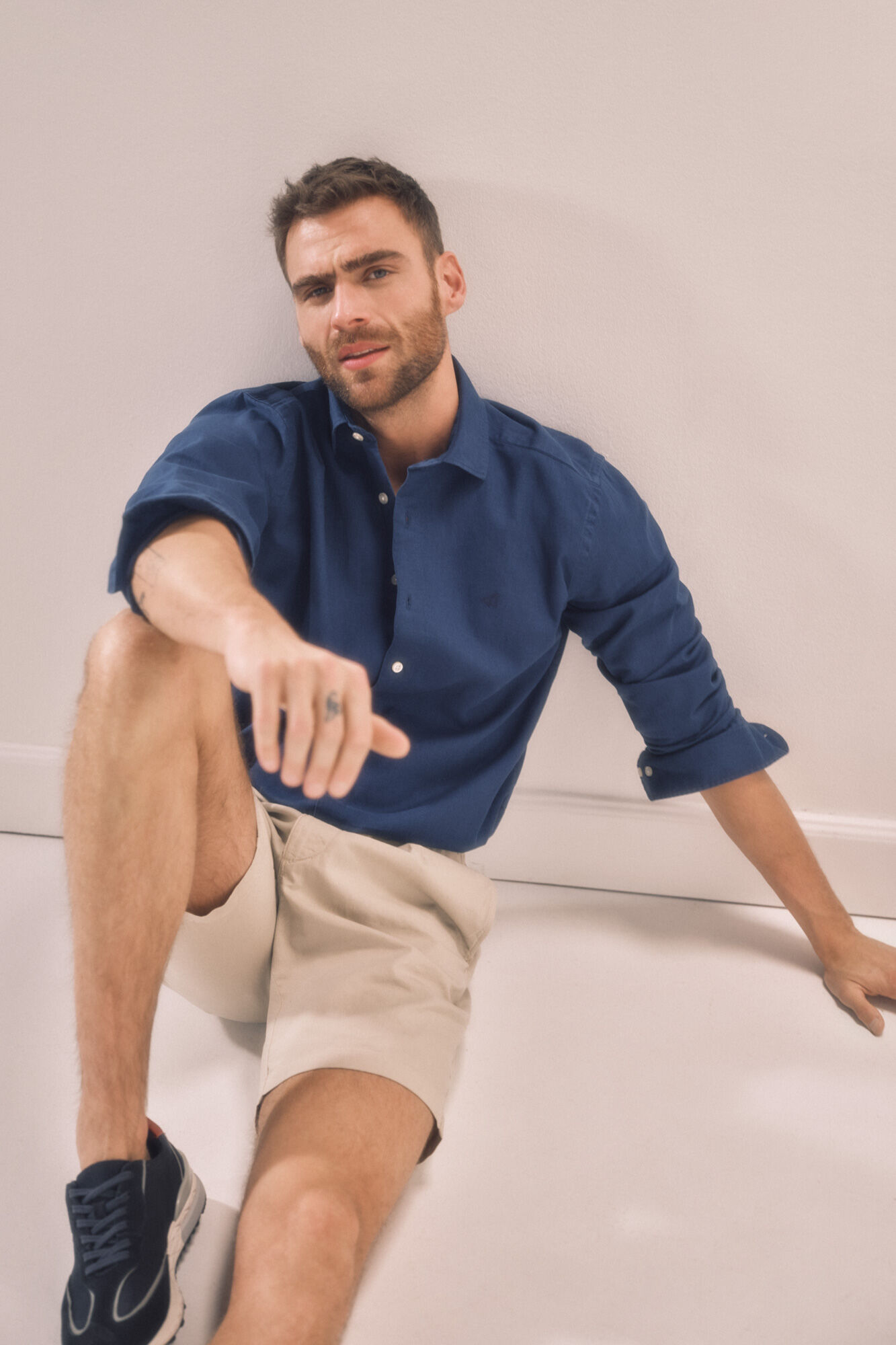 Camisa de linho slim de manga comprida - Azul escuro