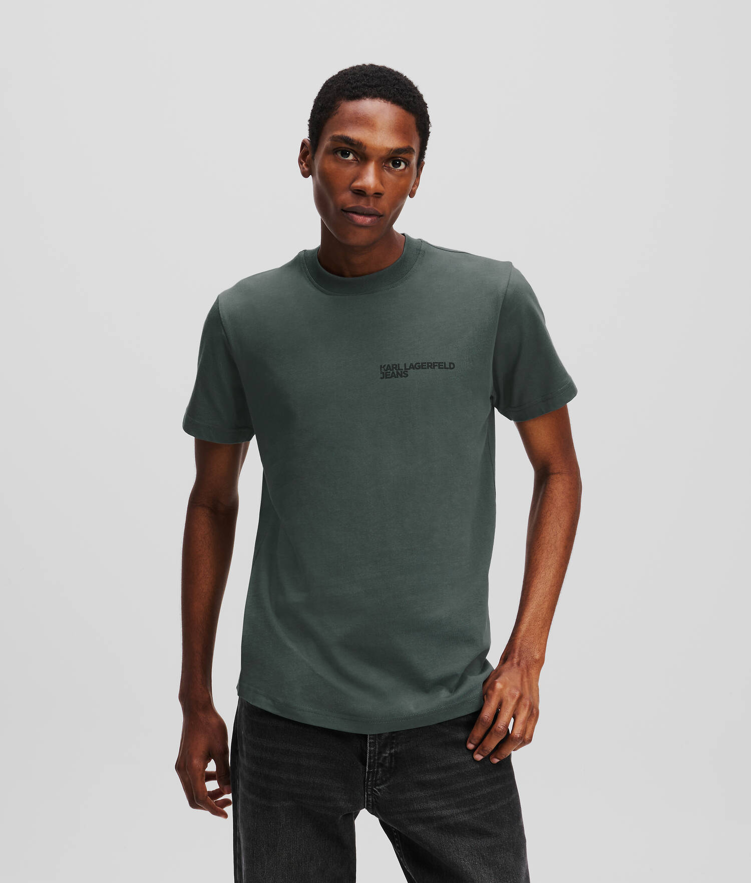 T-SHIRT AJUSTÉ