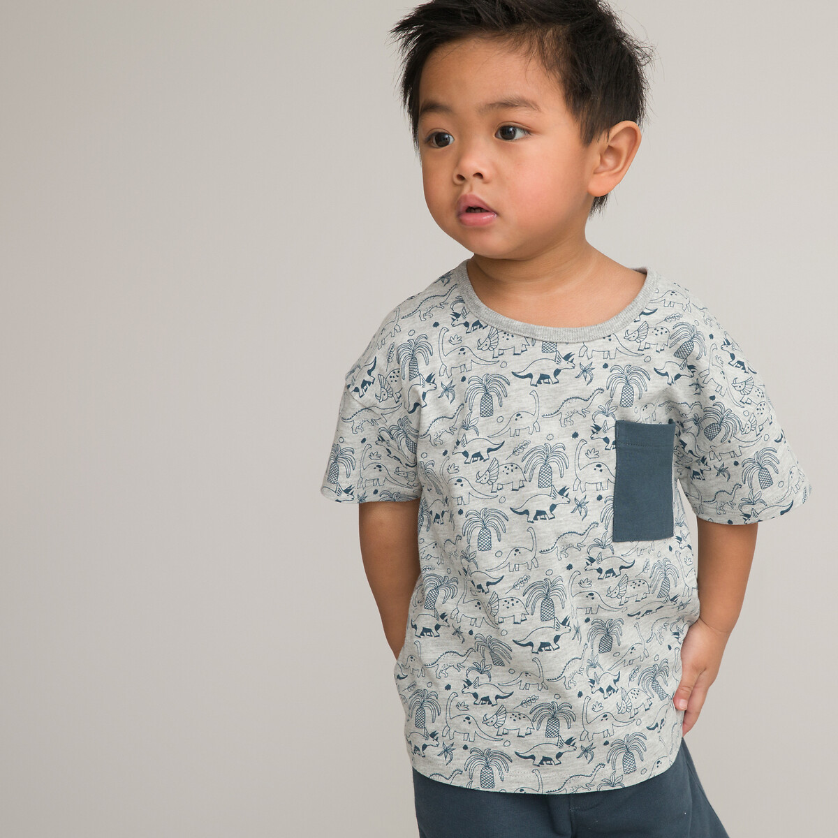COLEÇÃO LA REDOUTE<br>Conjunto com 2 roupas, 2 camisetas e shorts