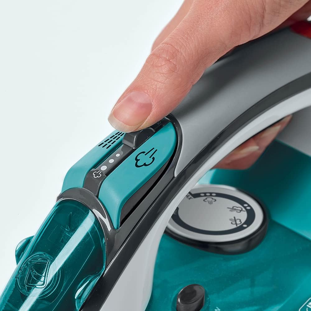 Polti Vaporella Quick&Comfort QC120, Fer à Vapeur avec Semelle en Acier Inoxydable, Poignée Soft Touch, Puissance 2200 W, Réservoir de 300 ml, Jet de Vapeur de 180 g, Bleu Clair et Noir : Cuisine et Maison