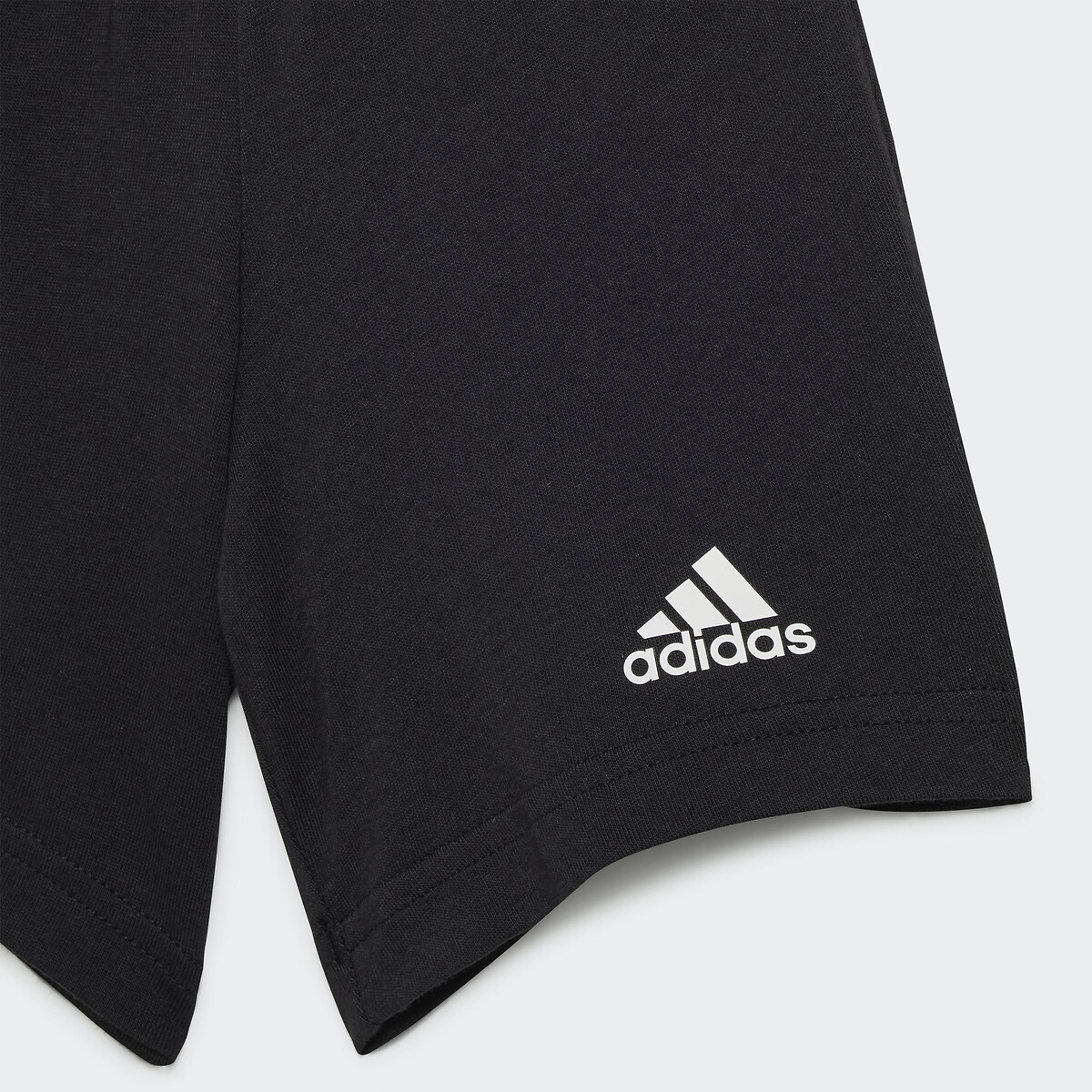 ADIDAS ROUPAS ESPORTIVAS<br>Conjunto camiseta + shorts