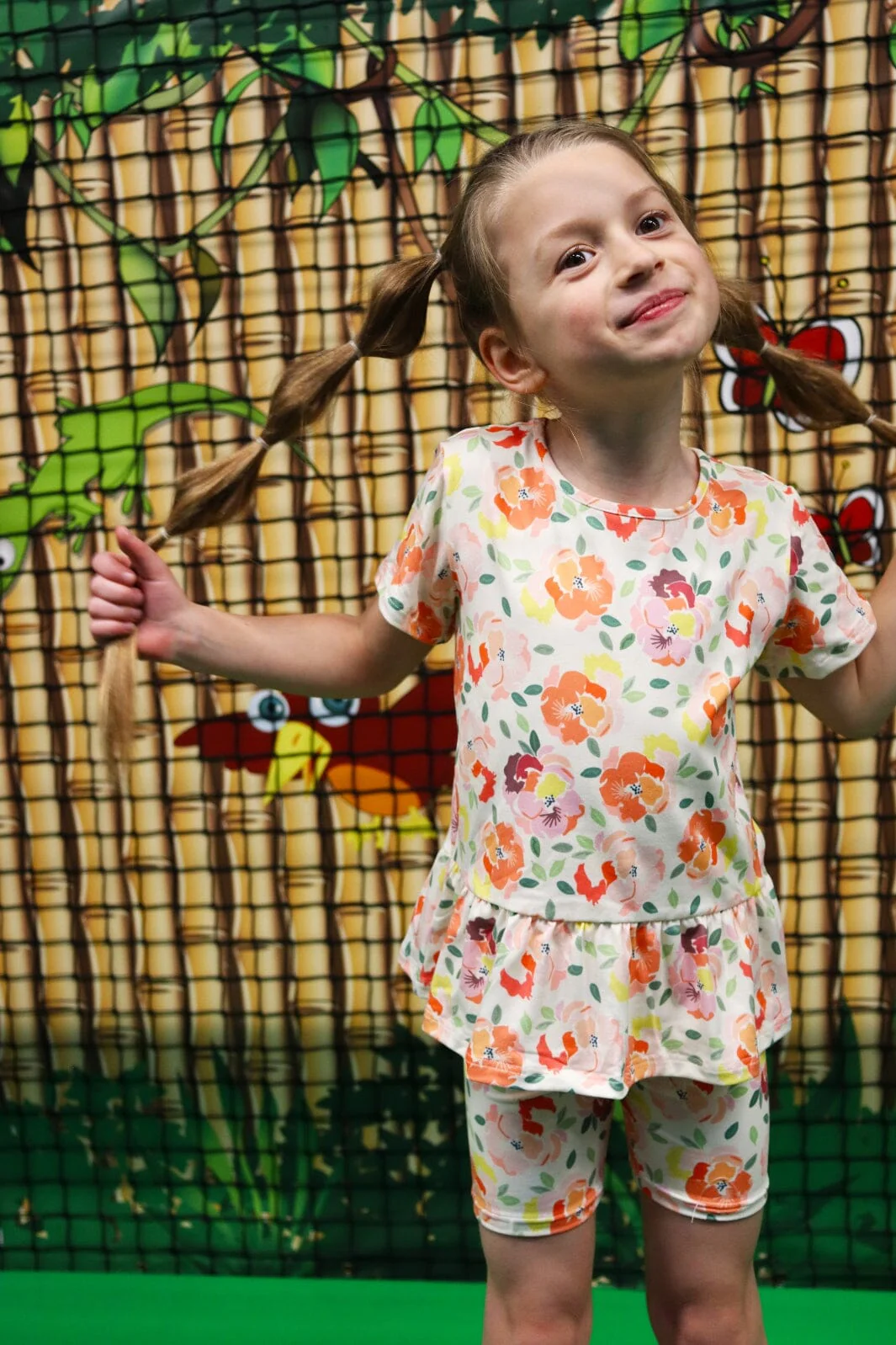 Liberte Ami Alma-Frill-T-Shirt (Kids) reamy peach flower