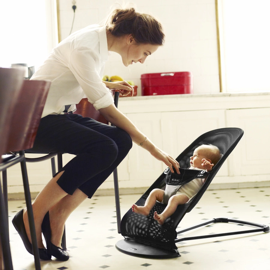 BABYBJÖRN Babywippe Balance Soft Mesh Silber Weiß